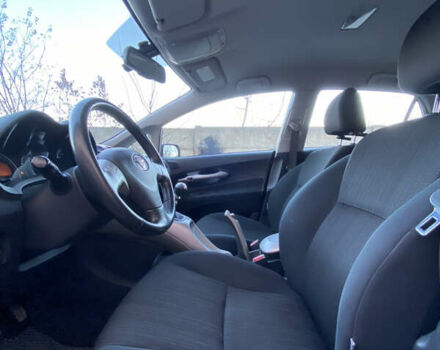 Серый Тойота Аурис, объемом двигателя 2 л и пробегом 233 тыс. км за 5800 $, фото 43 на Automoto.ua