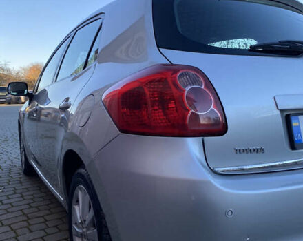 Серый Тойота Аурис, объемом двигателя 2 л и пробегом 233 тыс. км за 5800 $, фото 9 на Automoto.ua