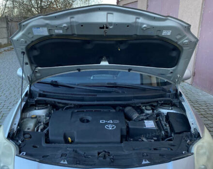 Серый Тойота Аурис, объемом двигателя 2 л и пробегом 233 тыс. км за 5800 $, фото 21 на Automoto.ua
