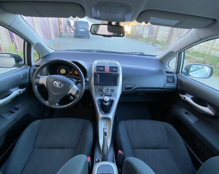 Серый Тойота Аурис, объемом двигателя 2 л и пробегом 233 тыс. км за 5800 $, фото 27 на Automoto.ua