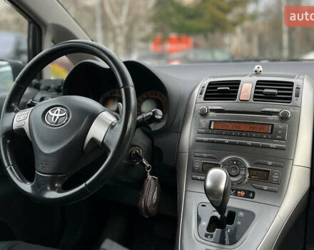 Серый Тойота Аурис, объемом двигателя 1.36 л и пробегом 264 тыс. км за 6999 $, фото 16 на Automoto.ua