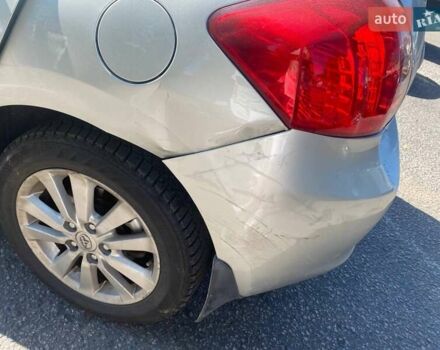 Серый Тойота Аурис, объемом двигателя 1.6 л и пробегом 205 тыс. км за 5000 $, фото 2 на Automoto.ua