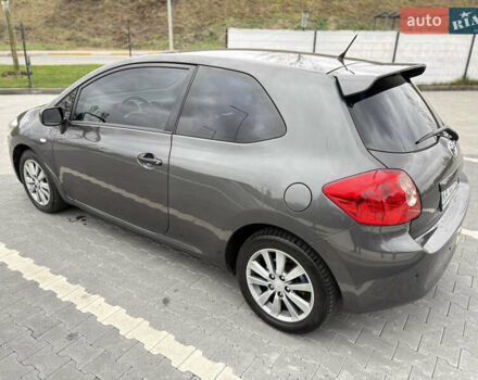 Сірий Тойота Ауріс, об'ємом двигуна 2 л та пробігом 267 тис. км за 5500 $, фото 3 на Automoto.ua