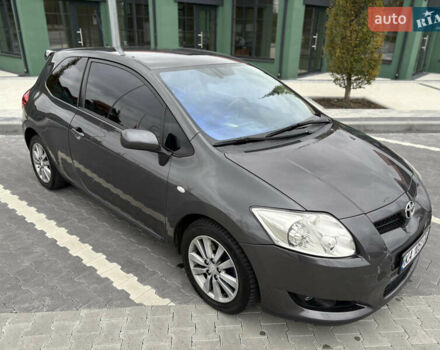Сірий Тойота Ауріс, об'ємом двигуна 2 л та пробігом 267 тис. км за 5500 $, фото 1 на Automoto.ua