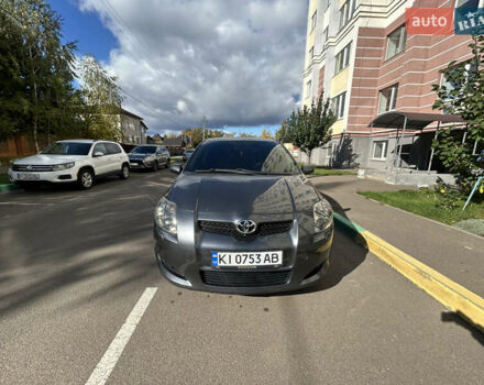Тойота Аурис 2007 в Киеве на Automoto.ua Серый Тойота Аурис, объемом двигателя 2.2 л и пробегом 250 тыс. км за 7000 $, фото 1 на Automoto.ua