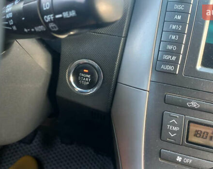 Серый Тойота Аурис, объемом двигателя 2 л и пробегом 318 тыс. км за 5300 $, фото 5 на Automoto.ua