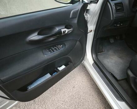 Тойота Аурис 2007 в Кропивницком (Кировограде) на Automoto.ua Серый Тойота Аурис, объемом двигателя 2 л и пробегом 300 тыс. км за 5800 $, фото 11 на Automoto.ua