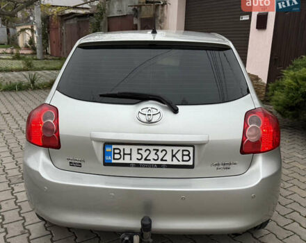 Сірий Тойота Ауріс, об'ємом двигуна 2 л та пробігом 219 тис. км за 6999 $, фото 5 на Automoto.ua