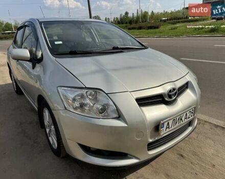Серый Тойота Аурис, объемом двигателя 1.6 л и пробегом 243 тыс. км за 4500 $, фото 2 на Automoto.ua