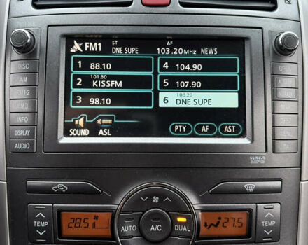 Серый Тойота Аурис, объемом двигателя 2 л и пробегом 219 тыс. км за 6650 $, фото 12 на Automoto.ua