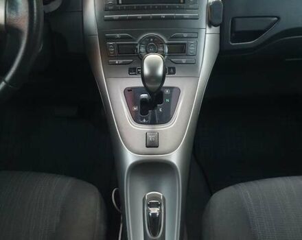 Серый Тойота Аурис, объемом двигателя 1.4 л и пробегом 223 тыс. км за 6700 $, фото 2 на Automoto.ua