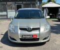 Сірий Тойота Ауріс, об'ємом двигуна 1.4 л та пробігом 221 тис. км за 6930 $, фото 1 на Automoto.ua