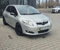 Серый Тойота Аурис, объемом двигателя 1.6 л и пробегом 180 тыс. км за 6000 $, фото 1 на Automoto.ua