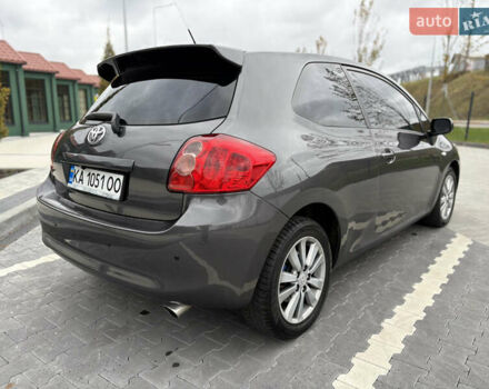 Сірий Тойота Ауріс, об'ємом двигуна 2 л та пробігом 267 тис. км за 5500 $, фото 5 на Automoto.ua