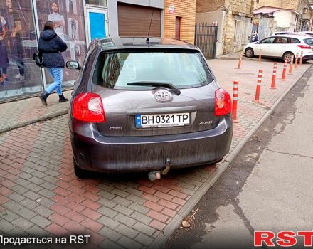 Серый Тойота Аурис, объемом двигателя 1.6 л и пробегом 202 тыс. км за 5500 $, фото 2 на Automoto.ua