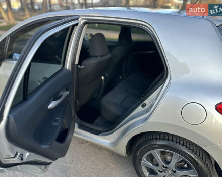 Сірий Тойота Ауріс, об'ємом двигуна 1.6 л та пробігом 155 тис. км за 7300 $, фото 16 на Automoto.ua