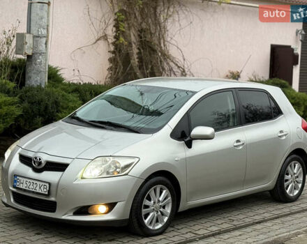 Сірий Тойота Ауріс, об'ємом двигуна 2 л та пробігом 219 тис. км за 6999 $, фото 2 на Automoto.ua