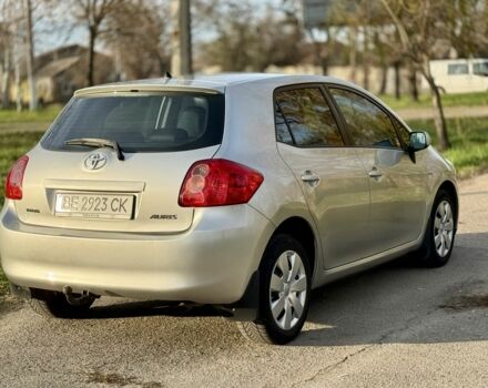 Серый Тойота Аурис, объемом двигателя 1.6 л и пробегом 265 тыс. км за 5800 $, фото 4 на Automoto.ua