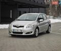 Серый Тойота Аурис, объемом двигателя 2 л и пробегом 240 тыс. км за 6200 $, фото 1 на Automoto.ua
