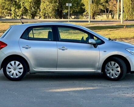 Серый Тойота Аурис, объемом двигателя 1.4 л и пробегом 250 тыс. км за 6350 $, фото 9 на Automoto.ua