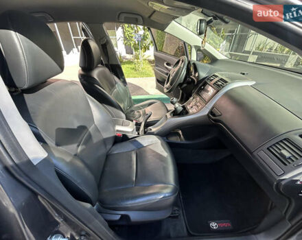 Тойота Аурис 2007 в Киеве на Automoto.ua Серый Тойота Аурис, объемом двигателя 2.2 л и пробегом 250 тыс. км за 7000 $, фото 38 на Automoto.ua