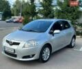 Сірий Тойота Ауріс, об'ємом двигуна 1.6 л та пробігом 269 тис. км за 5900 $, фото 1 на Automoto.ua