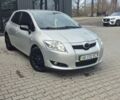Серый Тойота Аурис, объемом двигателя 1.6 л и пробегом 180 тыс. км за 6000 $, фото 1 на Automoto.ua