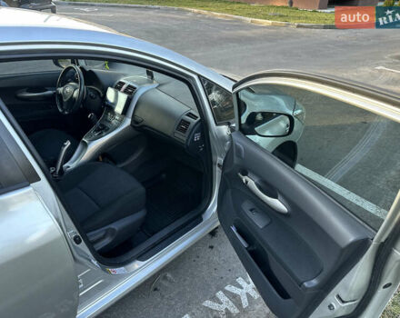 Сірий Тойота Ауріс, об'ємом двигуна 1.6 л та пробігом 155 тис. км за 7300 $, фото 22 на Automoto.ua