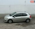 Сірий Тойота Ауріс, об'ємом двигуна 2.23 л та пробігом 250 тис. км за 6199 $, фото 1 на Automoto.ua