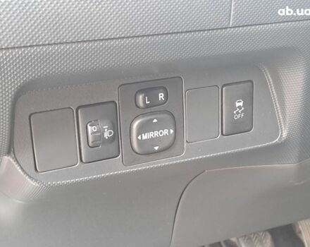 Серый Тойота Аурис, объемом двигателя 2.2 л и пробегом 216 тыс. км за 6690 $, фото 12 на Automoto.ua