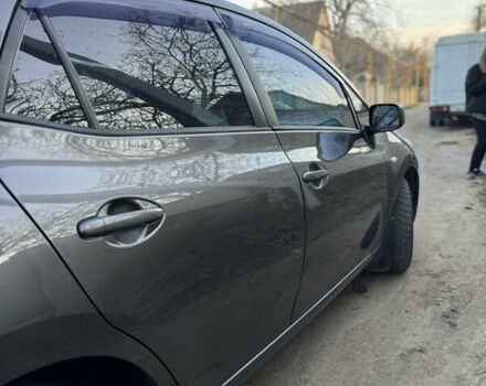 Сірий Тойота Ауріс, об'ємом двигуна 1.6 л та пробігом 184 тис. км за 6300 $, фото 5 на Automoto.ua