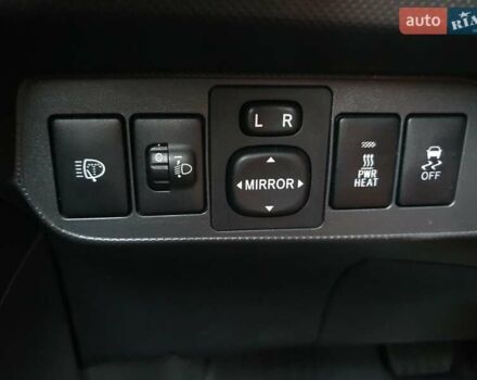 Серый Тойота Аурис, объемом двигателя 1.4 л и пробегом 223 тыс. км за 6700 $, фото 13 на Automoto.ua