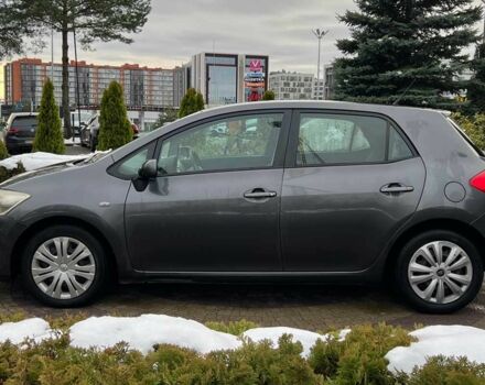 Сірий Тойота Ауріс, об'ємом двигуна 1.4 л та пробігом 264 тис. км за 6999 $, фото 3 на Automoto.ua