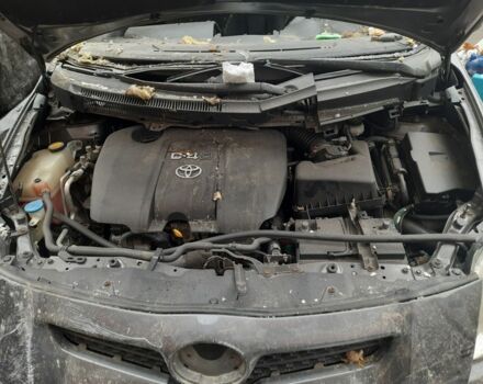 Серый Тойота Аурис, объемом двигателя 1.4 л и пробегом 295 тыс. км за 1999 $, фото 5 на Automoto.ua