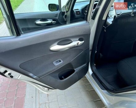 Сірий Тойота Ауріс, об'ємом двигуна 1.6 л та пробігом 225 тис. км за 5700 $, фото 20 на Automoto.ua