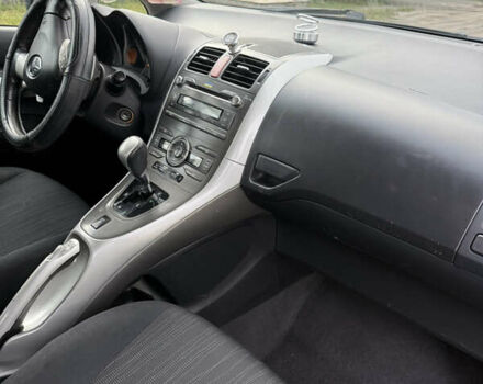 Серый Тойота Аурис, объемом двигателя 1.6 л и пробегом 250 тыс. км за 6200 $, фото 7 на Automoto.ua