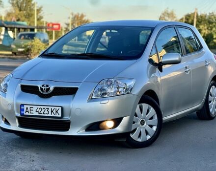 Серый Тойота Аурис, объемом двигателя 1.4 л и пробегом 250 тыс. км за 6350 $, фото 1 на Automoto.ua