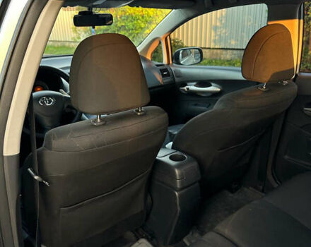 Сірий Тойота Ауріс, об'ємом двигуна 1.6 л та пробігом 244 тис. км за 6200 $, фото 9 на Automoto.ua