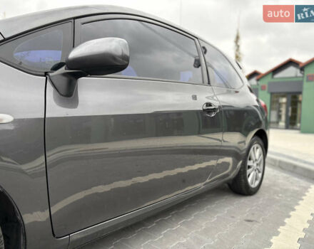 Сірий Тойота Ауріс, об'ємом двигуна 2 л та пробігом 267 тис. км за 5500 $, фото 14 на Automoto.ua