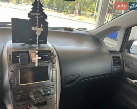 Сірий Тойота Ауріс, об'ємом двигуна 2.23 л та пробігом 266 тис. км за 7100 $, фото 27 на Automoto.ua