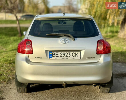 Серый Тойота Аурис, объемом двигателя 1.6 л и пробегом 265 тыс. км за 5800 $, фото 5 на Automoto.ua