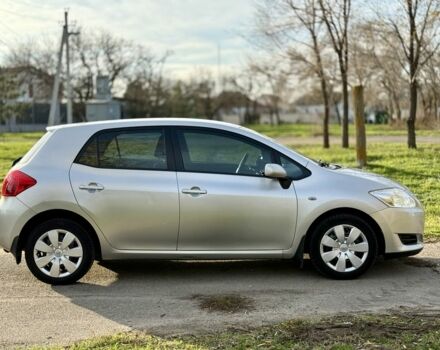 Серый Тойота Аурис, объемом двигателя 1.6 л и пробегом 265 тыс. км за 5800 $, фото 3 на Automoto.ua