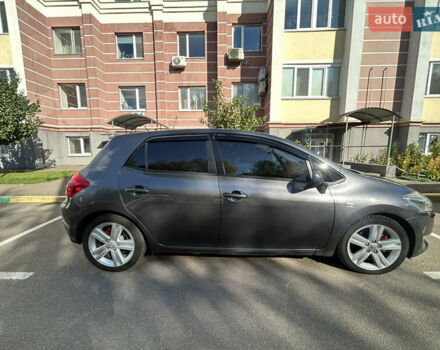 Тойота Аурис 2007 в Киеве на Automoto.ua Серый Тойота Аурис, объемом двигателя 2.2 л и пробегом 250 тыс. км за 7000 $, фото 18 на Automoto.ua