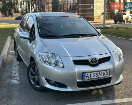 Сірий Тойота Ауріс, об'ємом двигуна 1.6 л та пробігом 155 тис. км за 7300 $, фото 2 на Automoto.ua