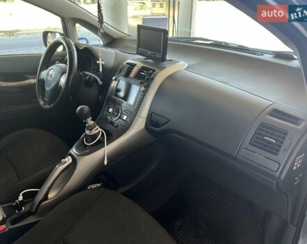 Сірий Тойота Ауріс, об'ємом двигуна 2.23 л та пробігом 266 тис. км за 7100 $, фото 20 на Automoto.ua