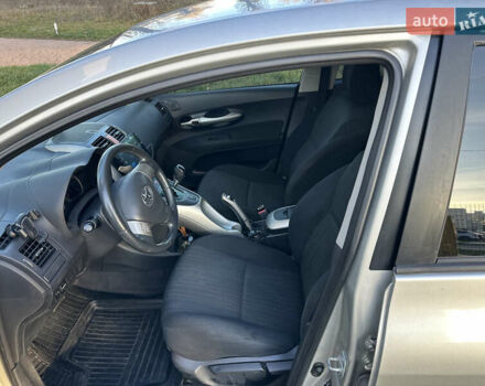 Сірий Тойота Ауріс, об'ємом двигуна 1.6 л та пробігом 155 тис. км за 7300 $, фото 18 на Automoto.ua
