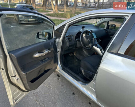 Сірий Тойота Ауріс, об'ємом двигуна 1.6 л та пробігом 155 тис. км за 7300 $, фото 13 на Automoto.ua