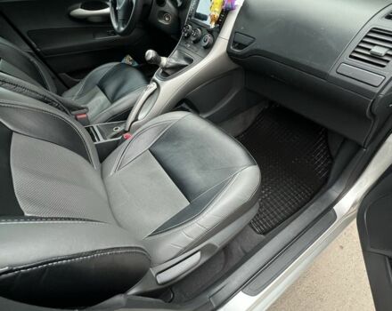 Серый Тойота Аурис, объемом двигателя 1.6 л и пробегом 266 тыс. км за 5500 $, фото 6 на Automoto.ua