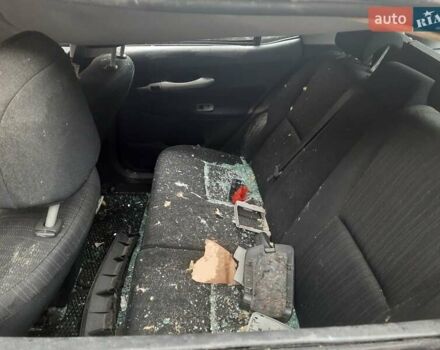 Сірий Тойота Ауріс, об'ємом двигуна 1.4 л та пробігом 295 тис. км за 1999 $, фото 1 на Automoto.ua