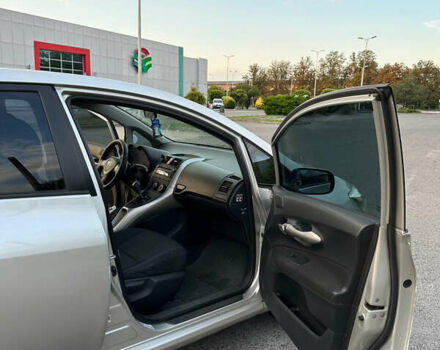 Сірий Тойота Ауріс, об'ємом двигуна 1.6 л та пробігом 244 тис. км за 6200 $, фото 6 на Automoto.ua